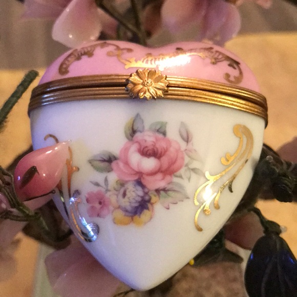 Vintage Jewelry - Vintage collectible fair main L,Limoges